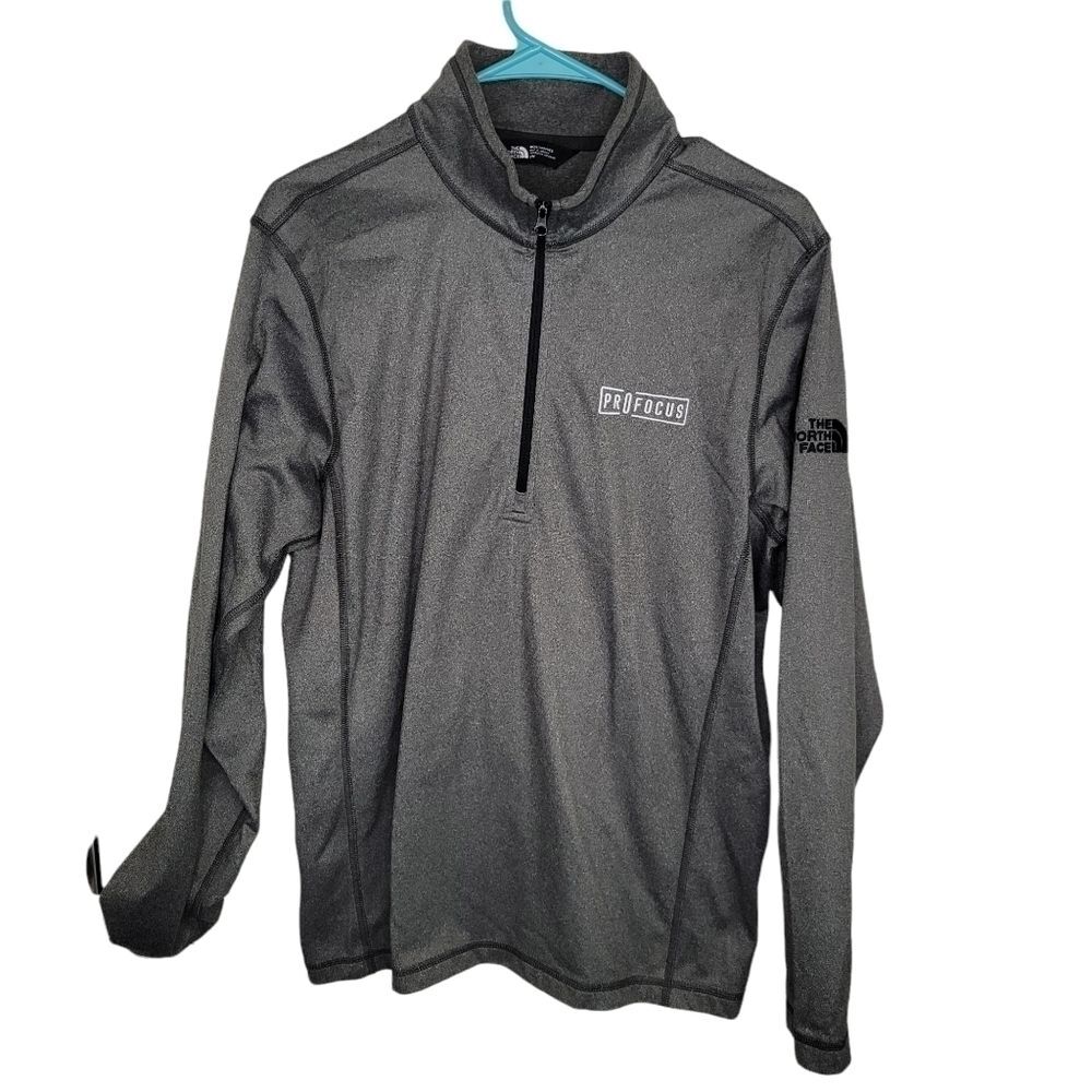 The North Face tech-14 quarter zip pullover size medium